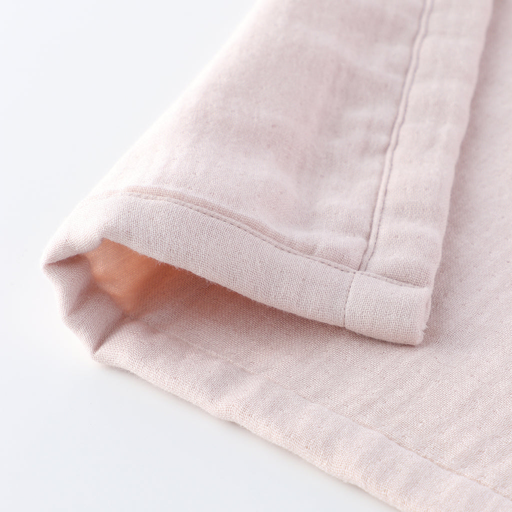 Marshmallow Gauze throw in Light Pink