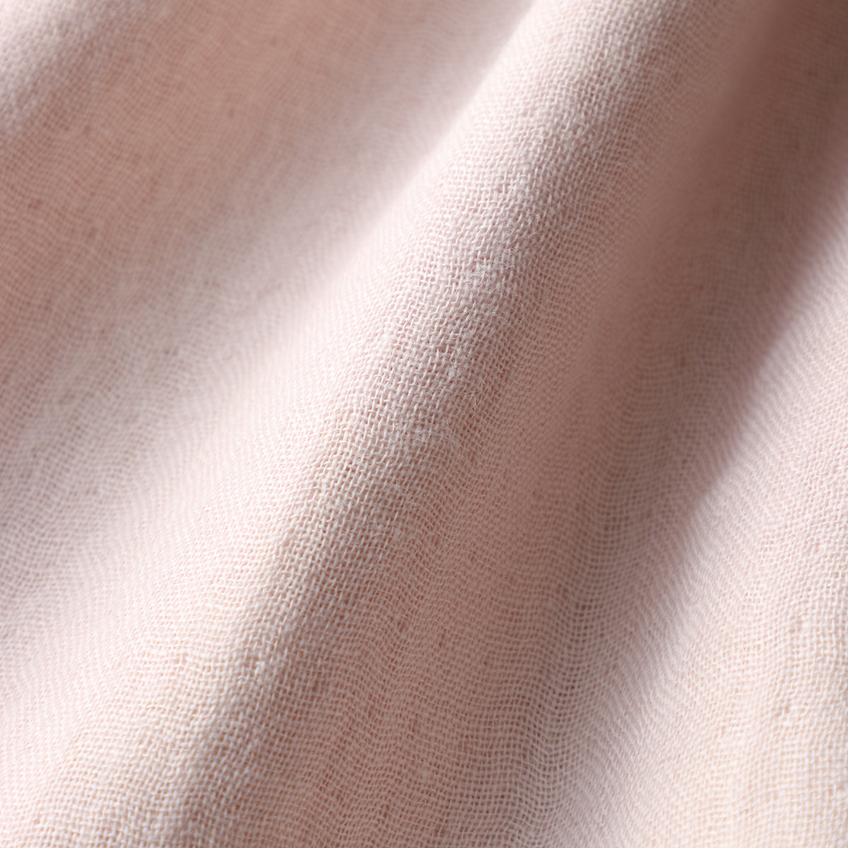 Marshmallow Gauze throw in Light Pink