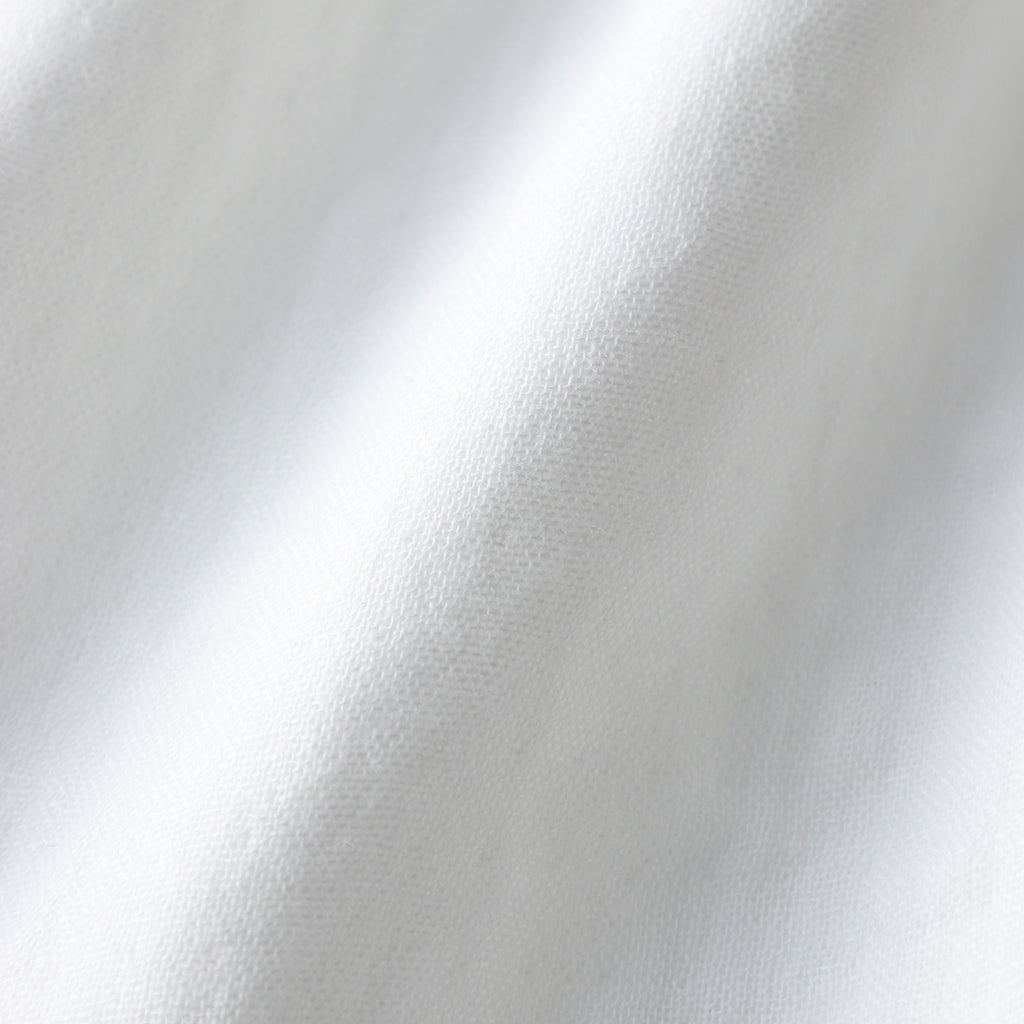 Marshmallow Gauze throw in White