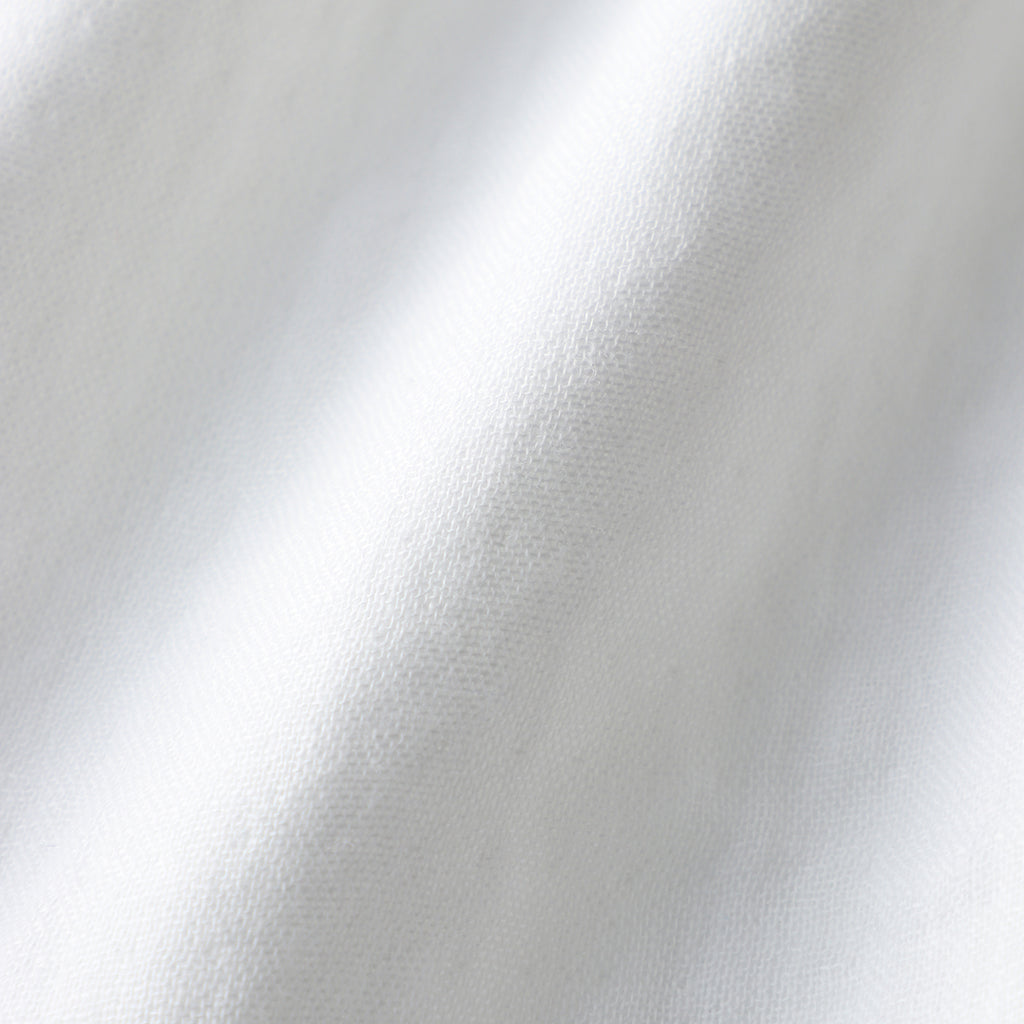Marshmallow Gauze throw in White