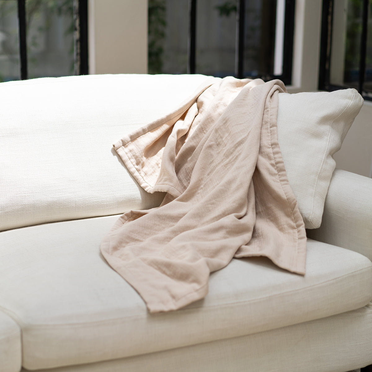 Marshmallow Gauze throw in Beige