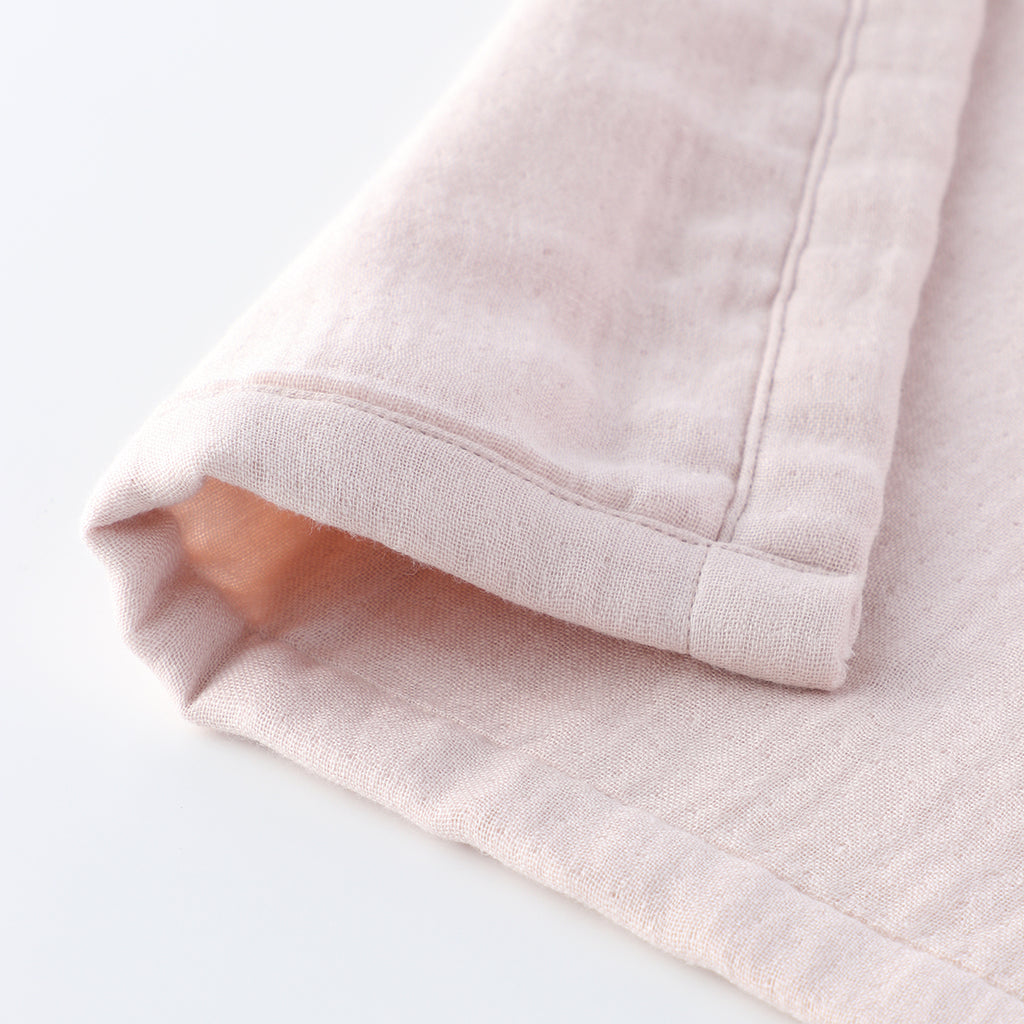 Marshmallow Gauze throw in Light Pink