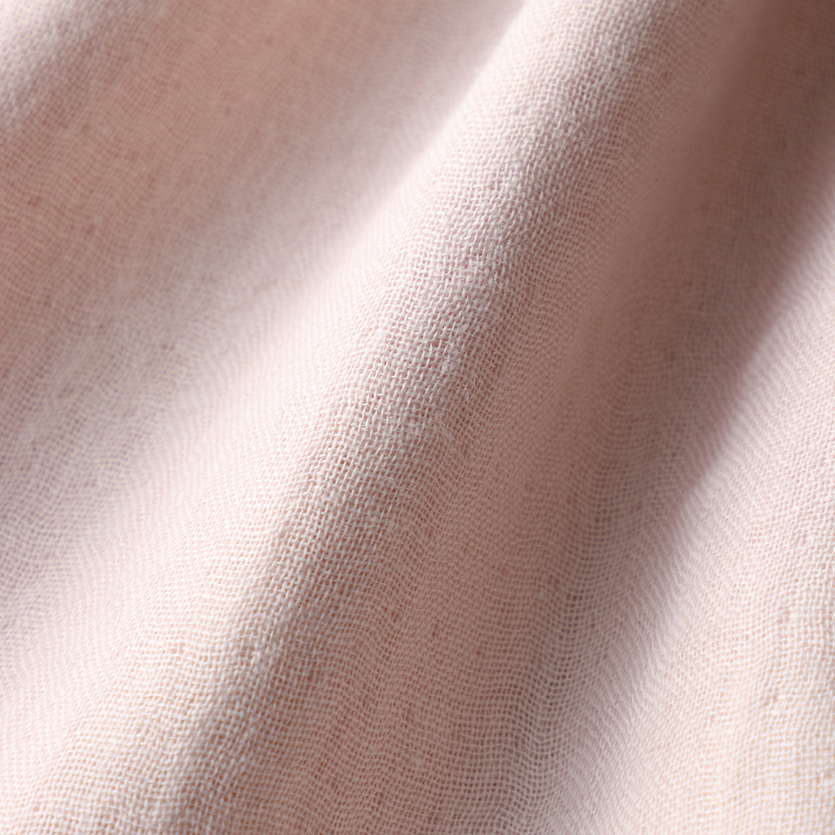 Marshmallow Gauze throw in Light Pink