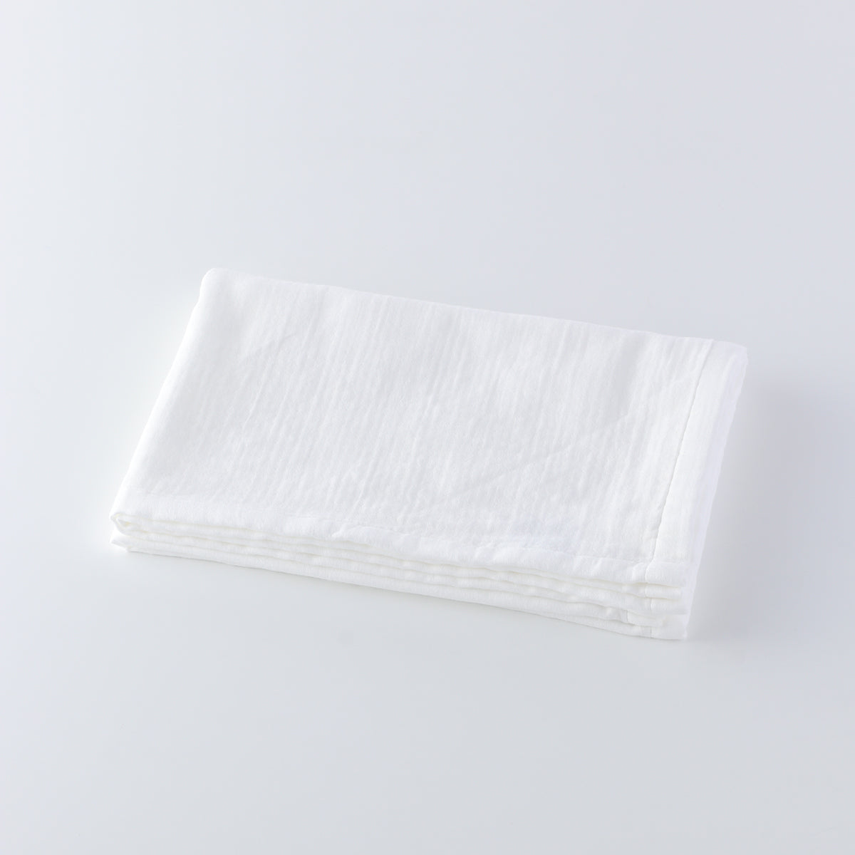Marshmallow Gauze throw in White