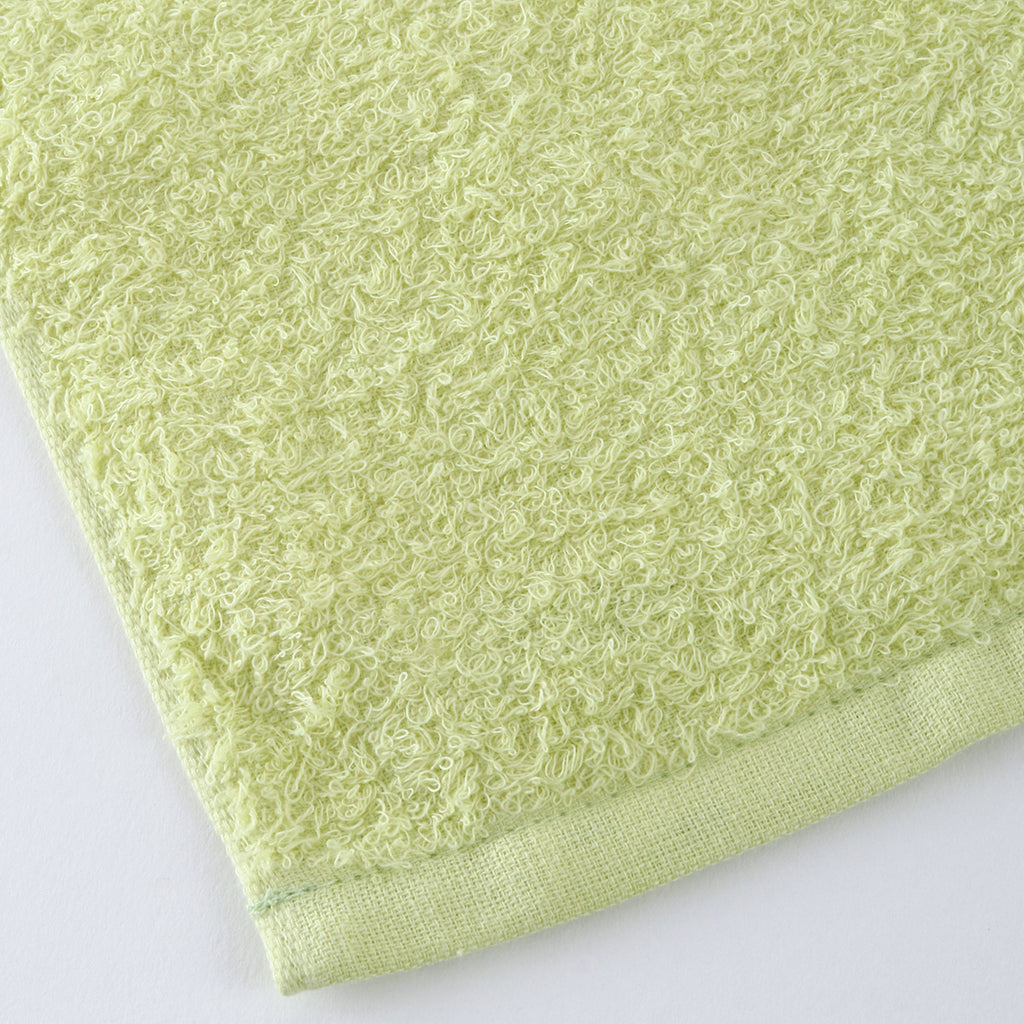 Oboro Towel Japanese Traditional Colours guest towel in Wakakusa (Young Grass)