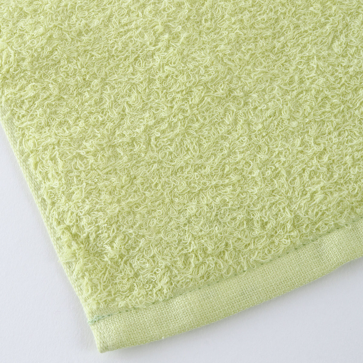 Oboro Towel Japanese Traditional Colours guest towel in Wakakusa (Young Grass)