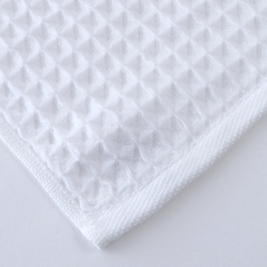Air Waffle guest towel in White