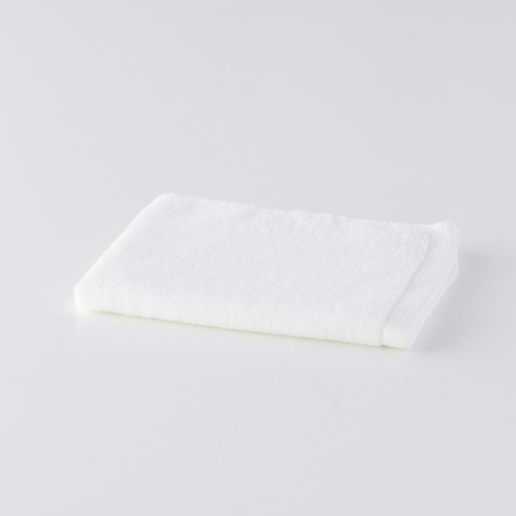 Fuwafuwa Color guest towel in White