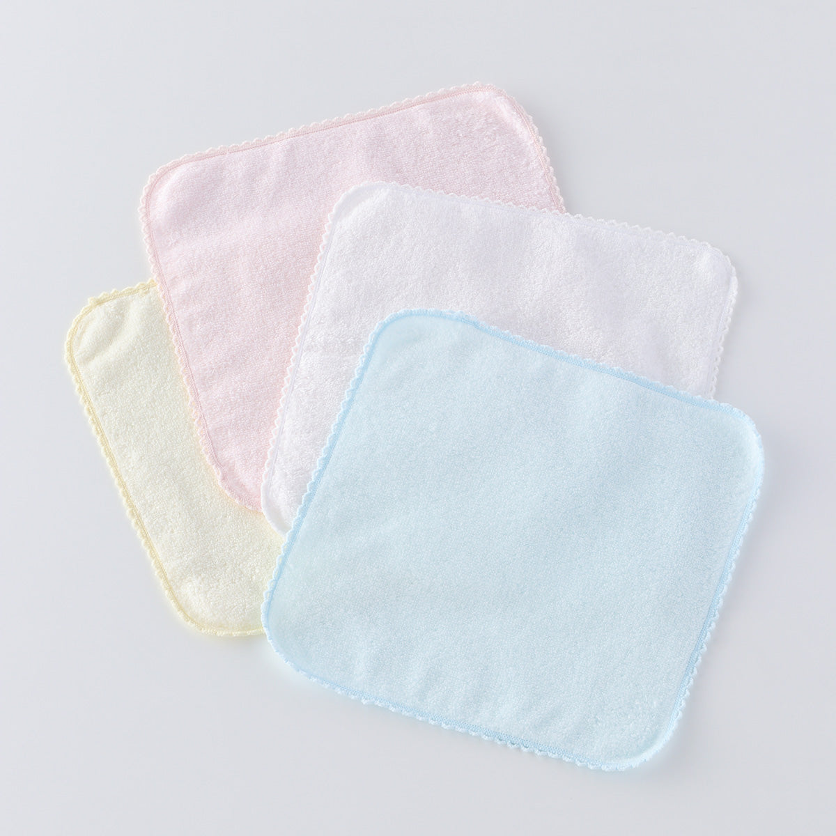 Fuwafuwa Color towel handkerchief in Blue
