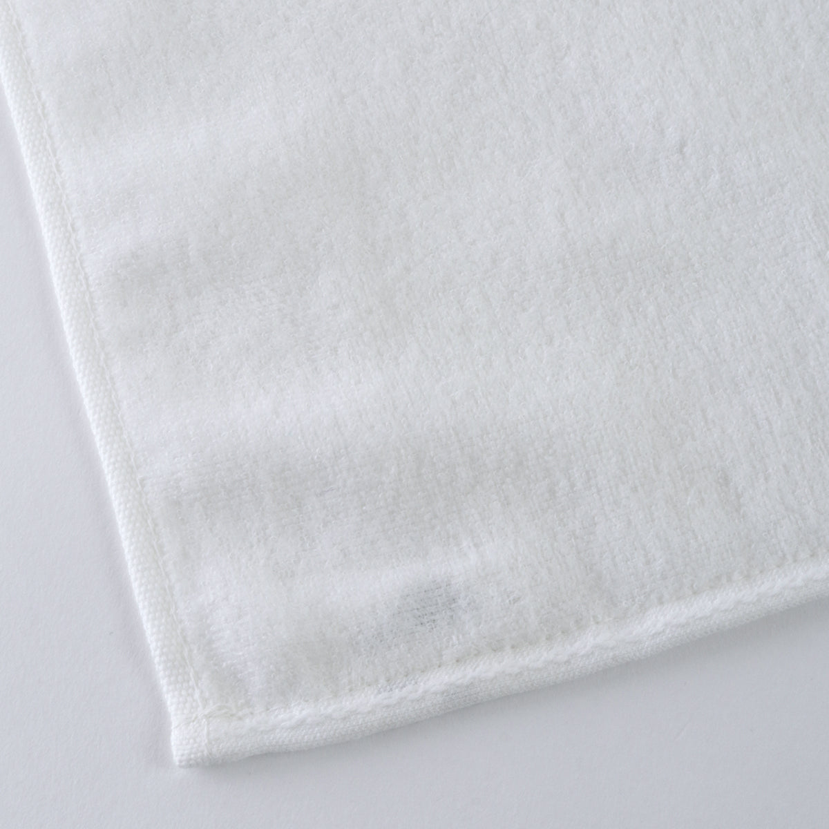 Airy Touch guest towel in White