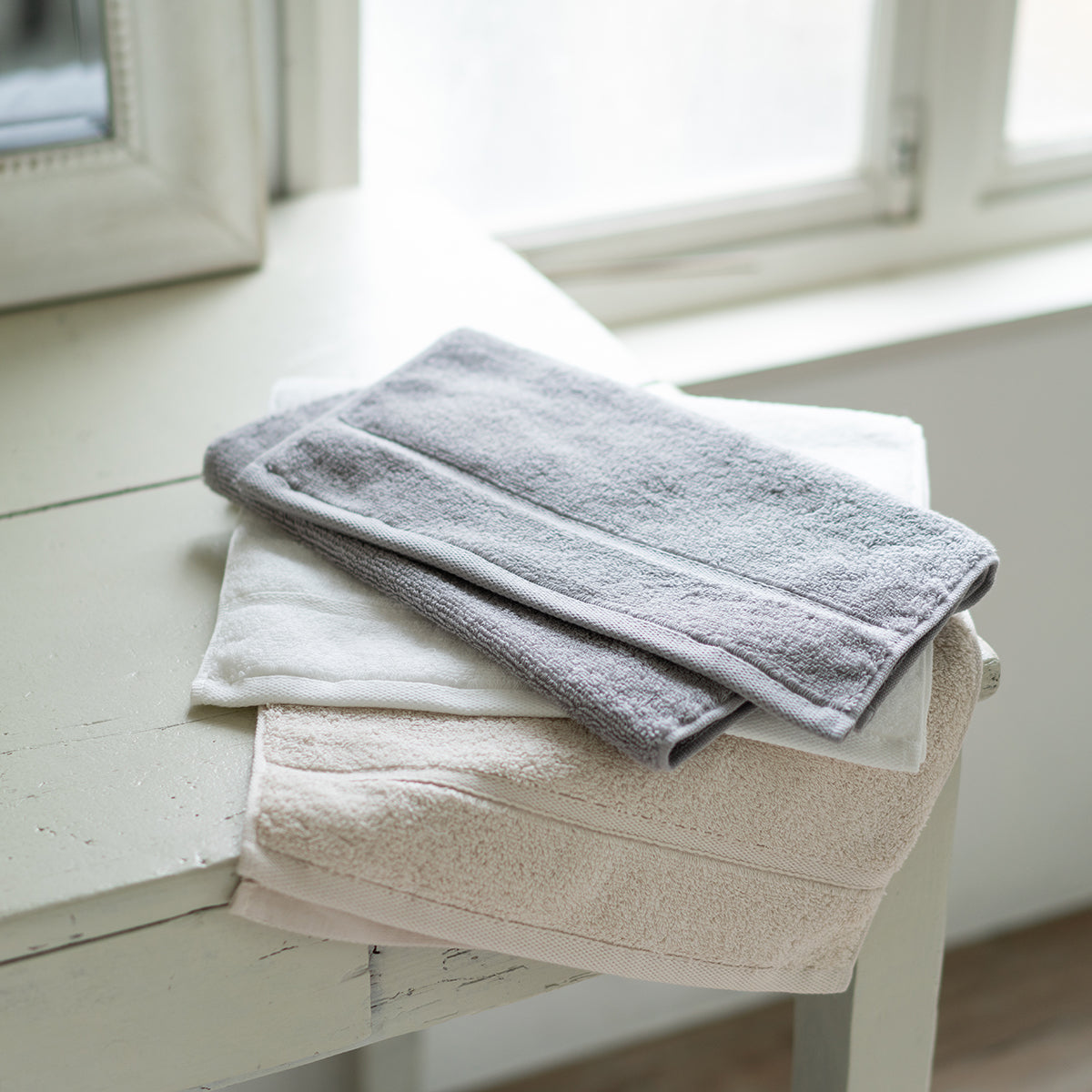 Quick Dry Tint face towel in Grey