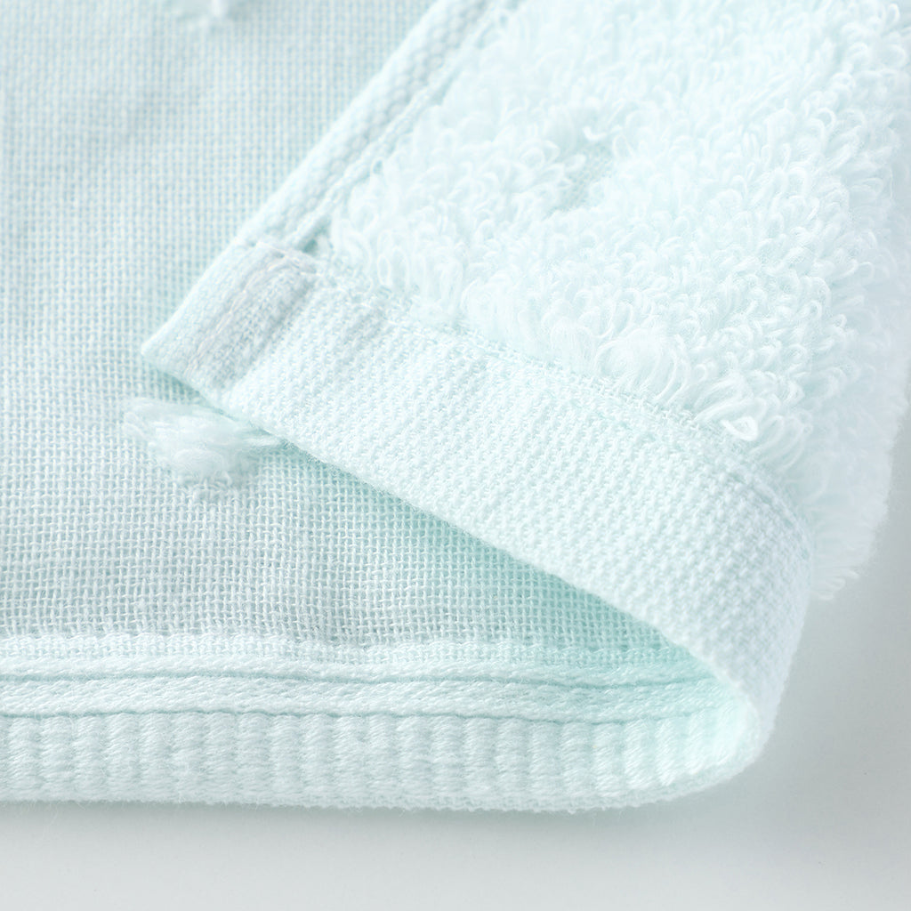 Fuwafuwa Gauze Dot guest towel in Blue