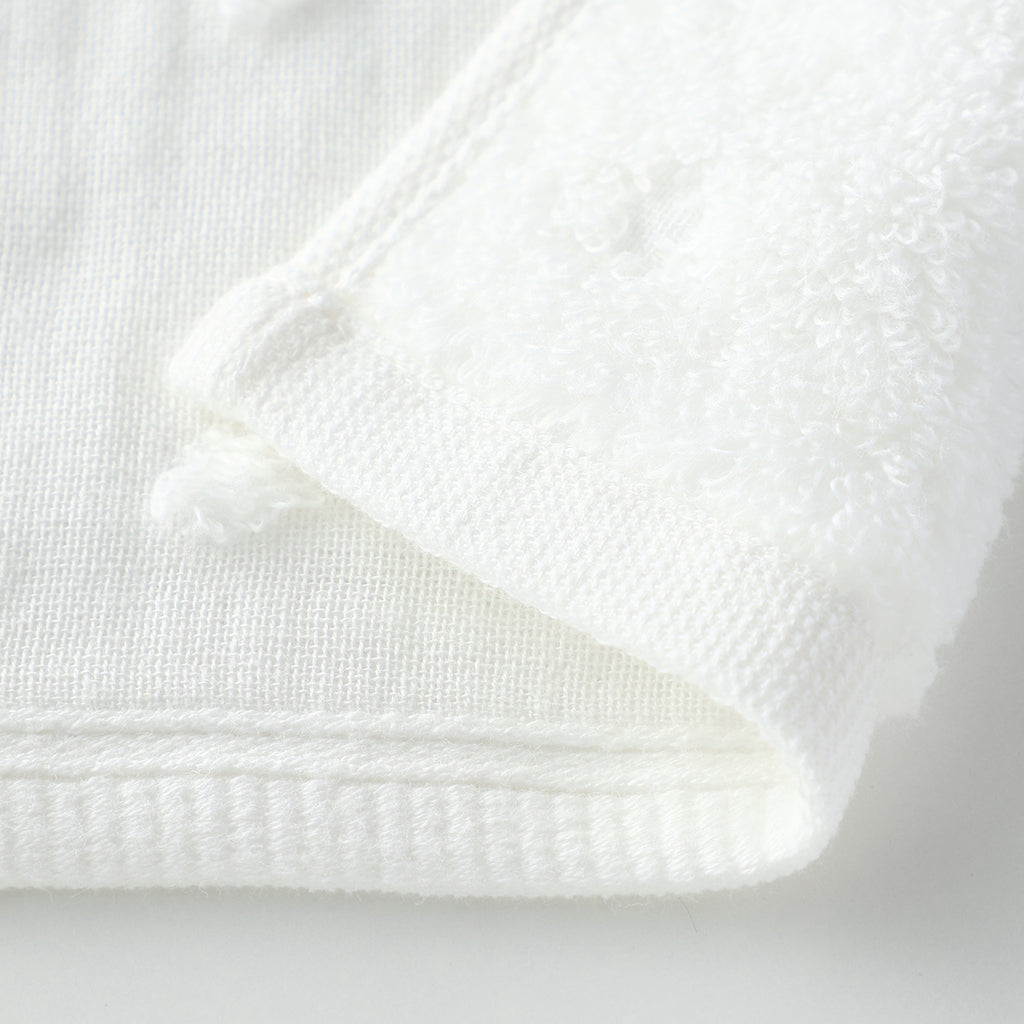 Fuwafuwa Gauze Dot guest towel in White