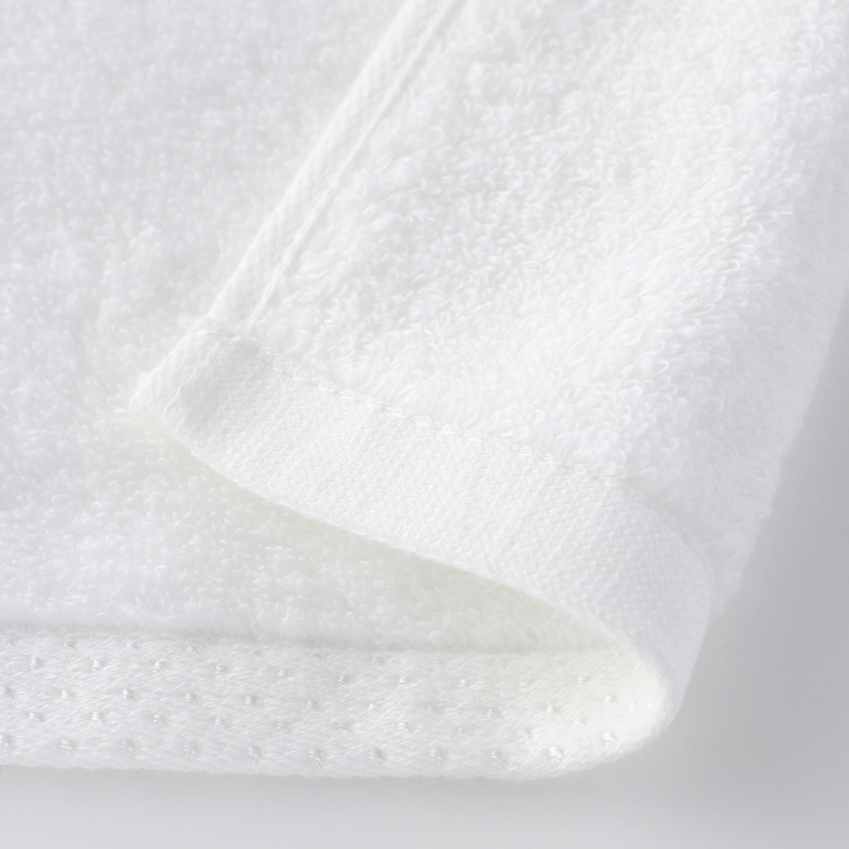 Fuwafuwa Color face towel in White