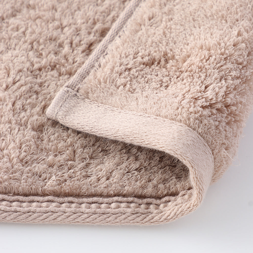 Shiawase Towel bath towel in Latte