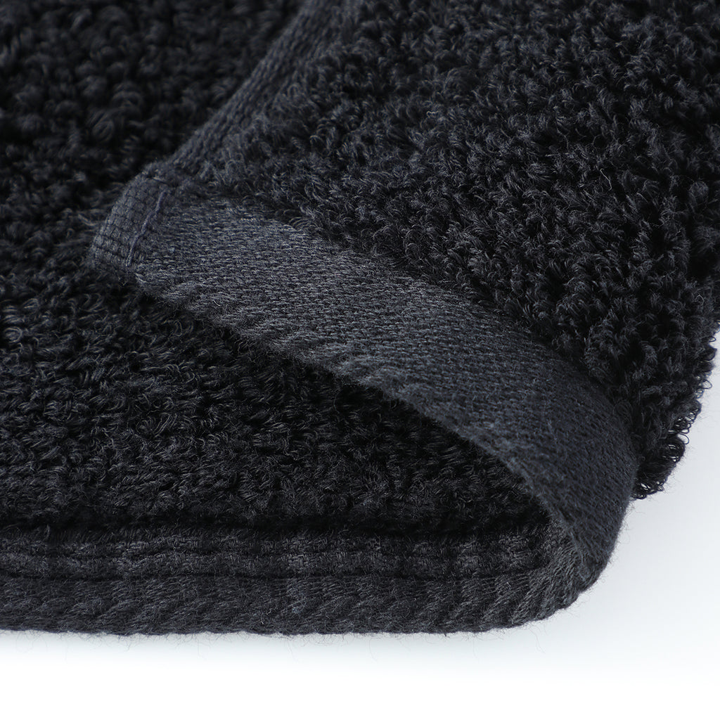 Shiawase Towel bath towel in Onyx