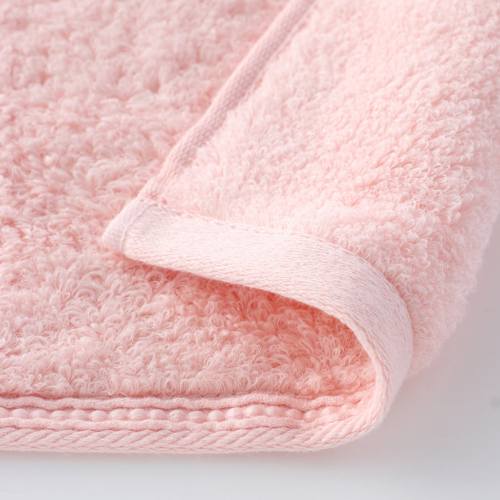 Shiawase Towel bath towel in Shell