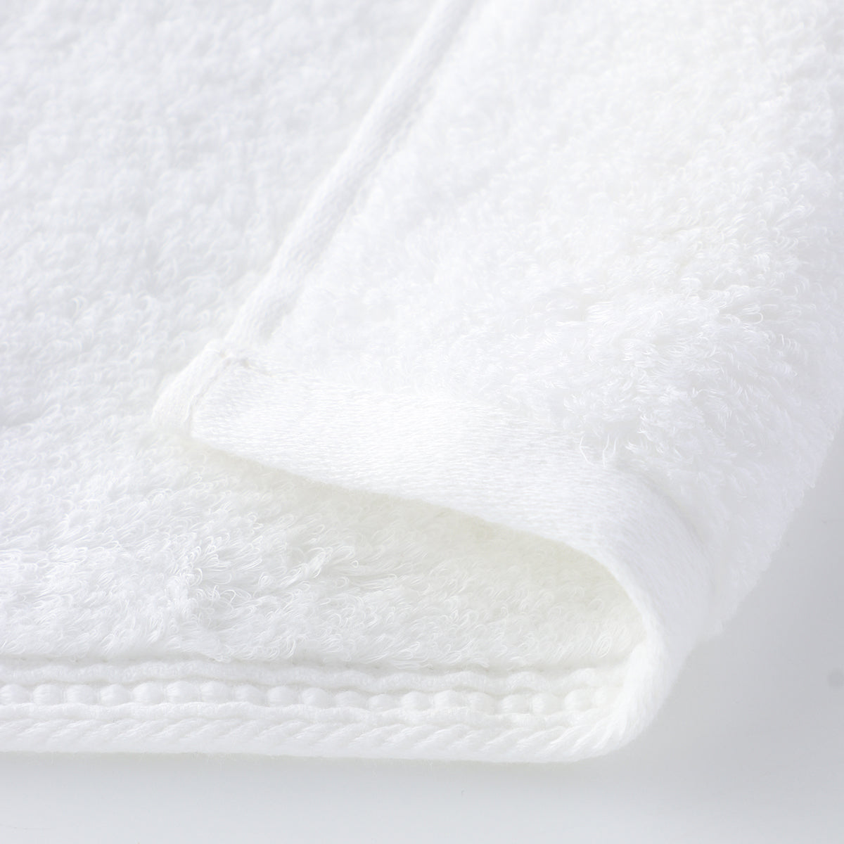 Shiawase Towel bath towel in Pearl