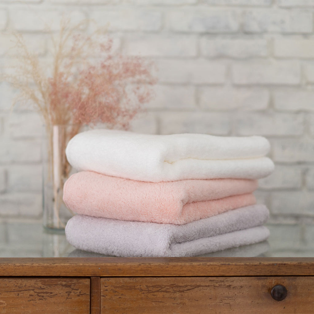 Shiawase Towel bath towel in Pearl