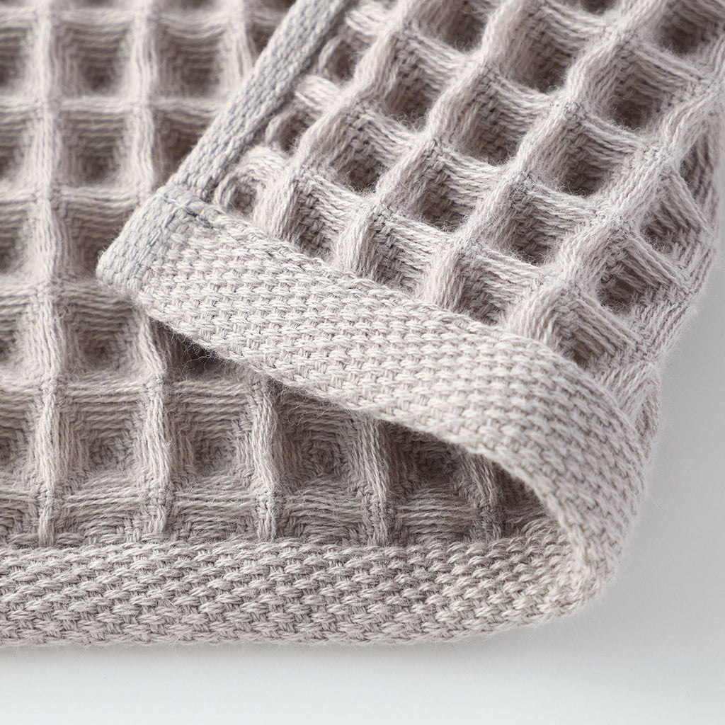 Air Waffle face towel in Grey