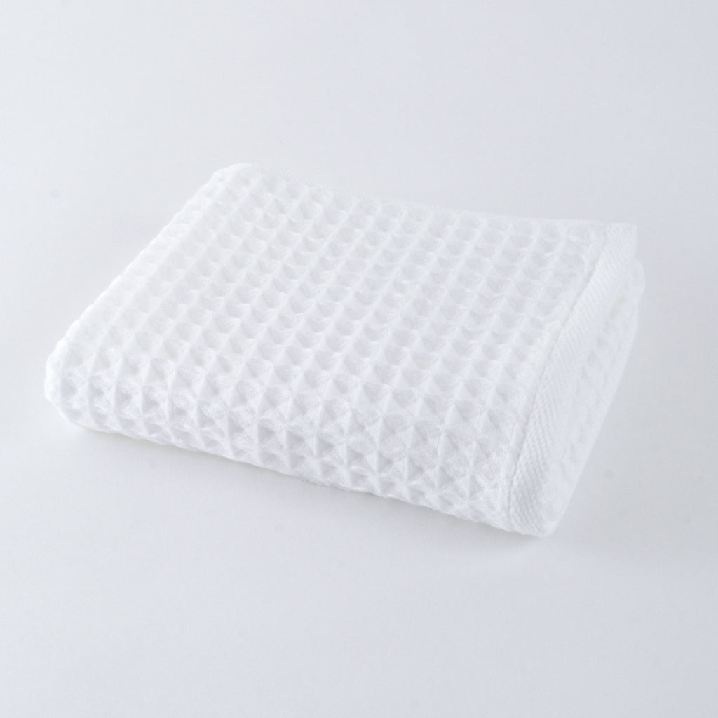Air Waffle face towel in White