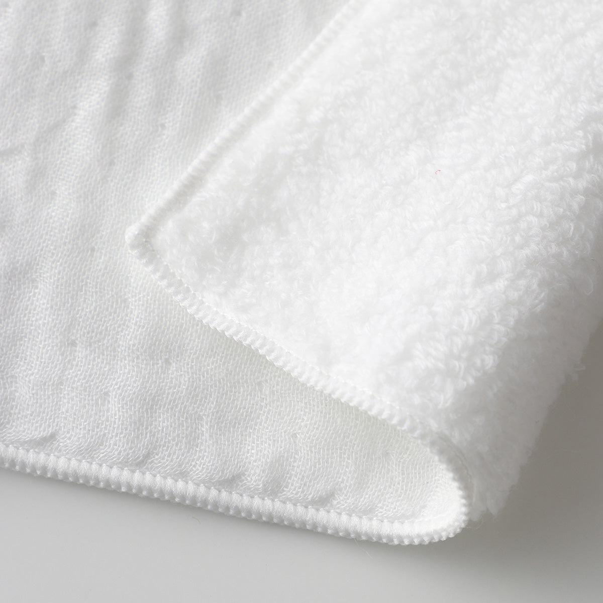 Marshmallow Gauze & Pile towel handkerchief in White