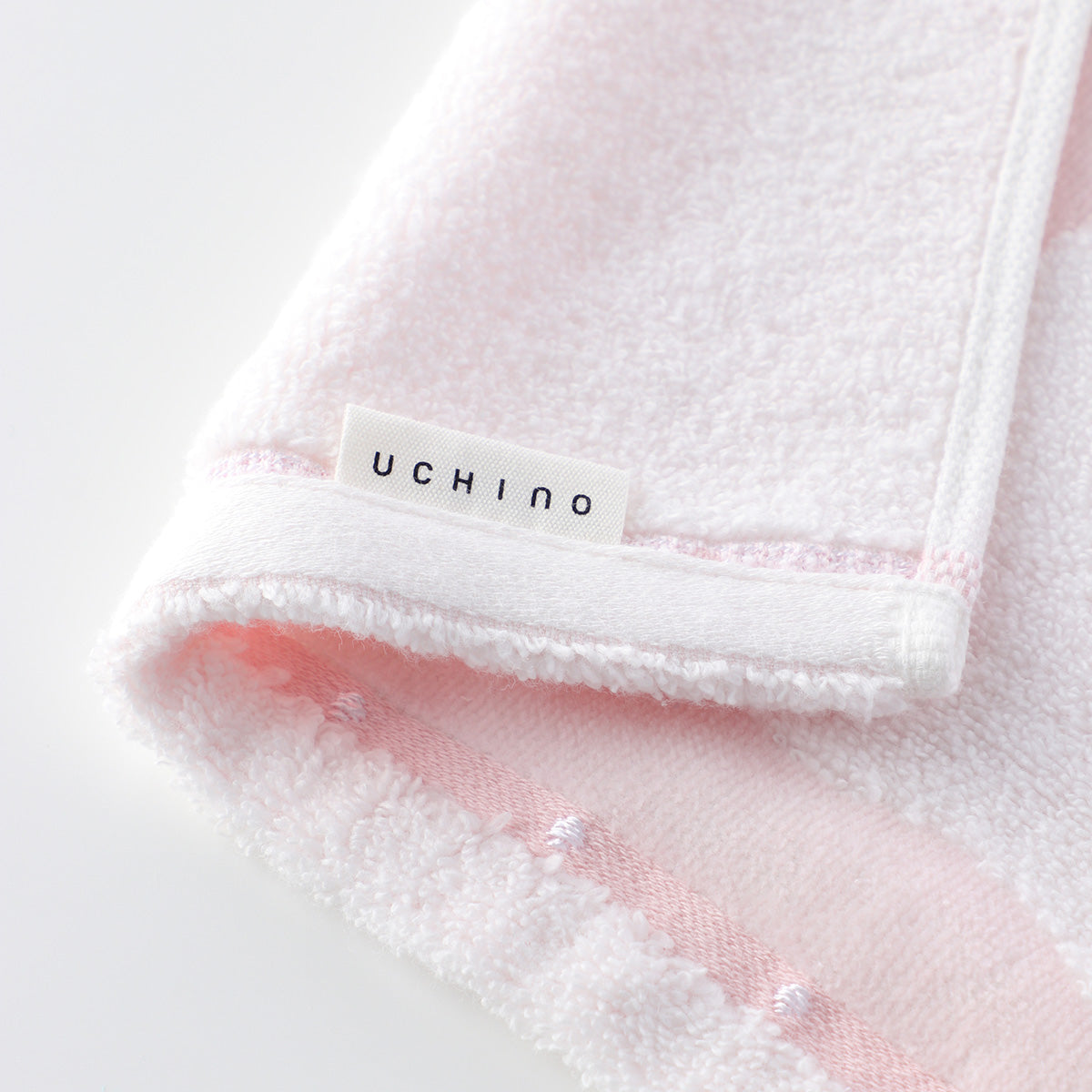 Fuwafuwa Bunny face towel in Light Pink