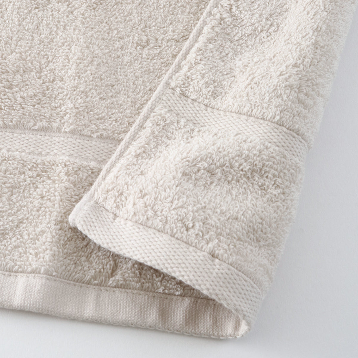Quick Dry Tint small bath towel in Beige