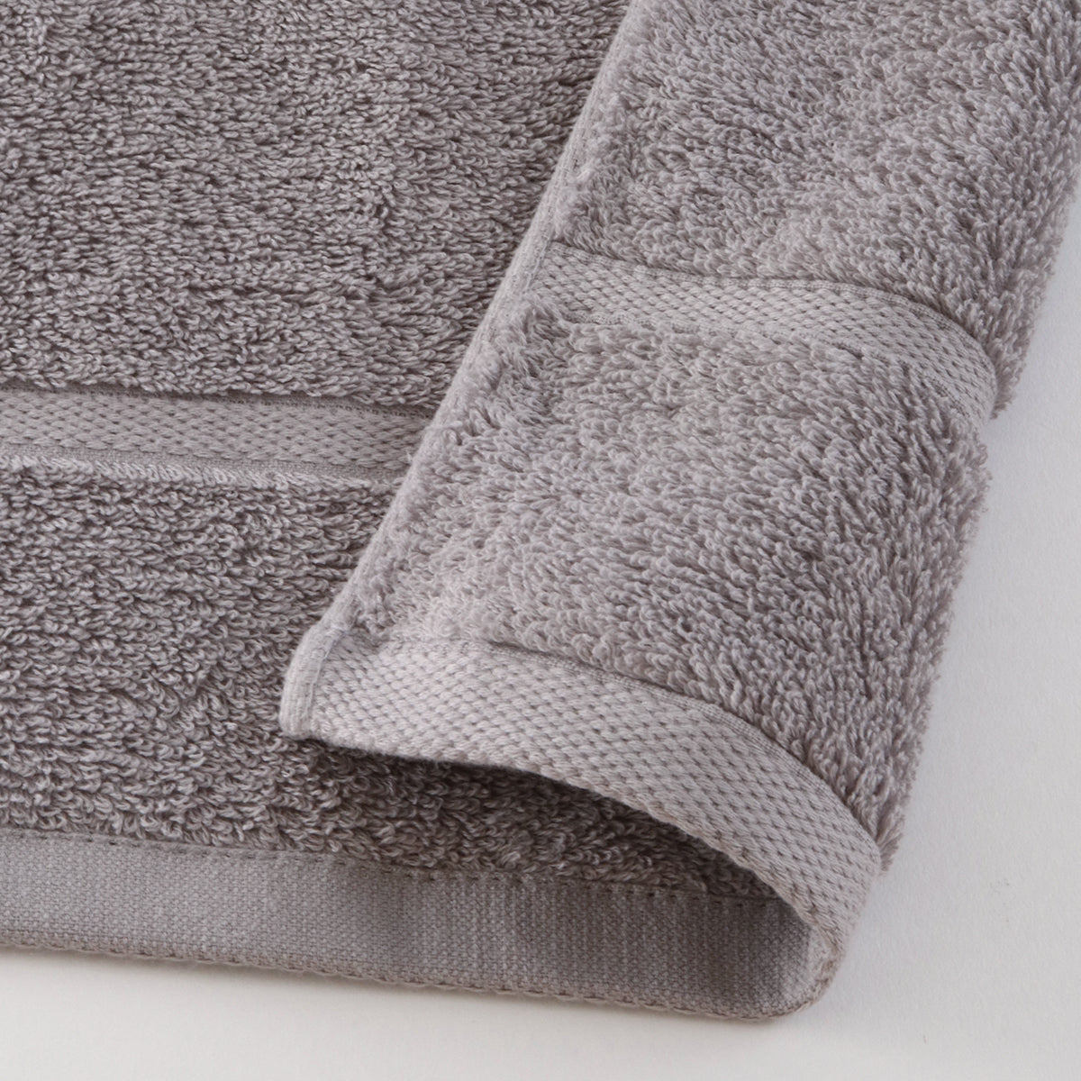 Quick Dry Tint small bath towel in Grey
