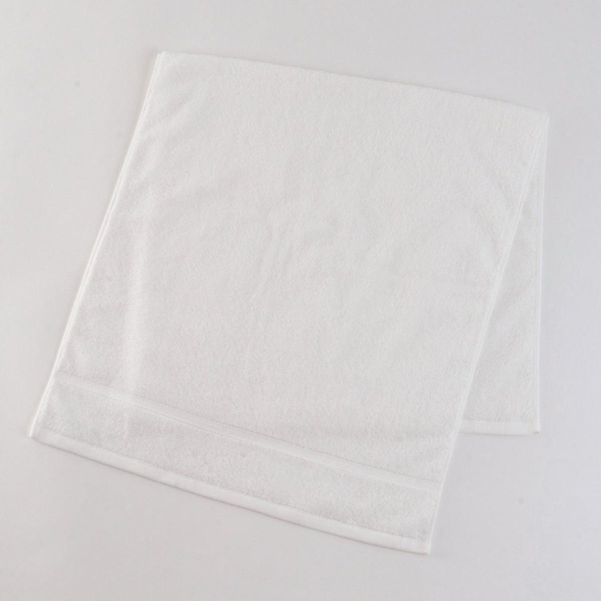 Quick Dry Tint small bath towel in White