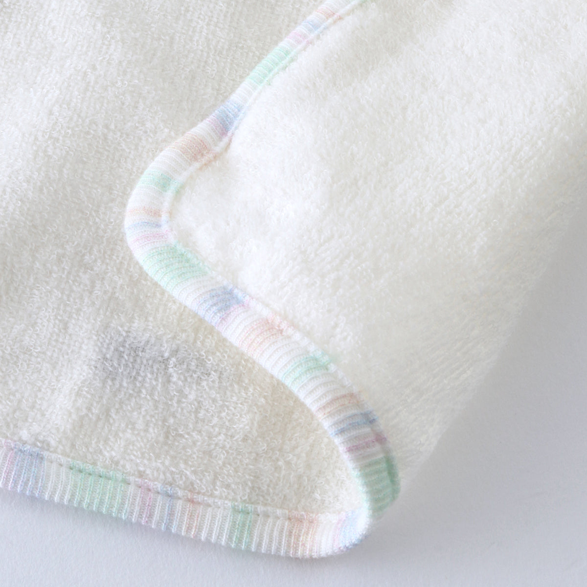 Airy Touch fluffy guest towel with loop in Ivory