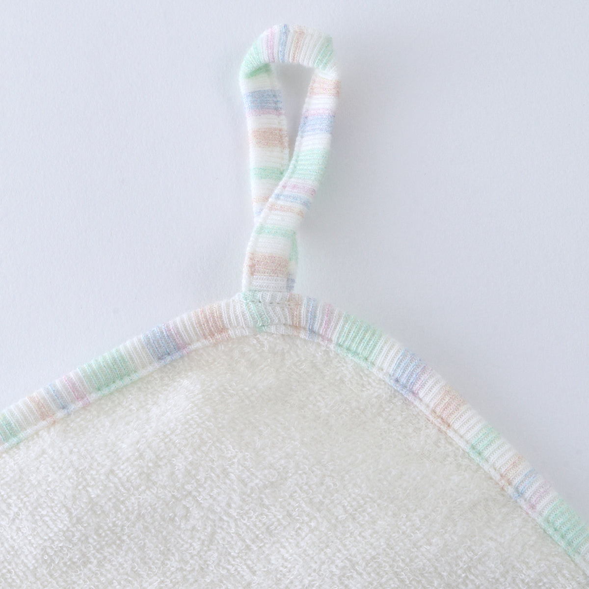 Airy Touch fluffy guest towel with loop in Ivory