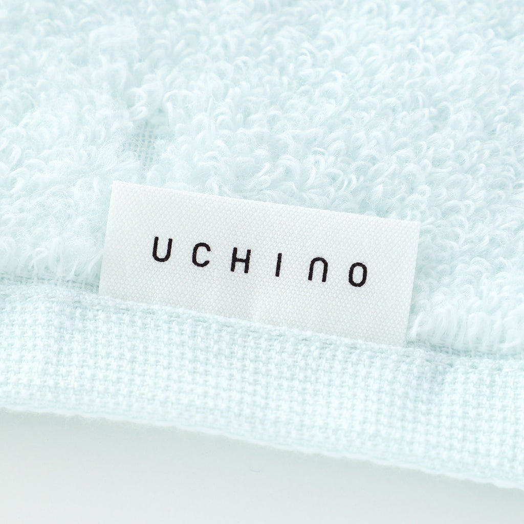 Fuwafuwa Gauze Dot face towel in Blue