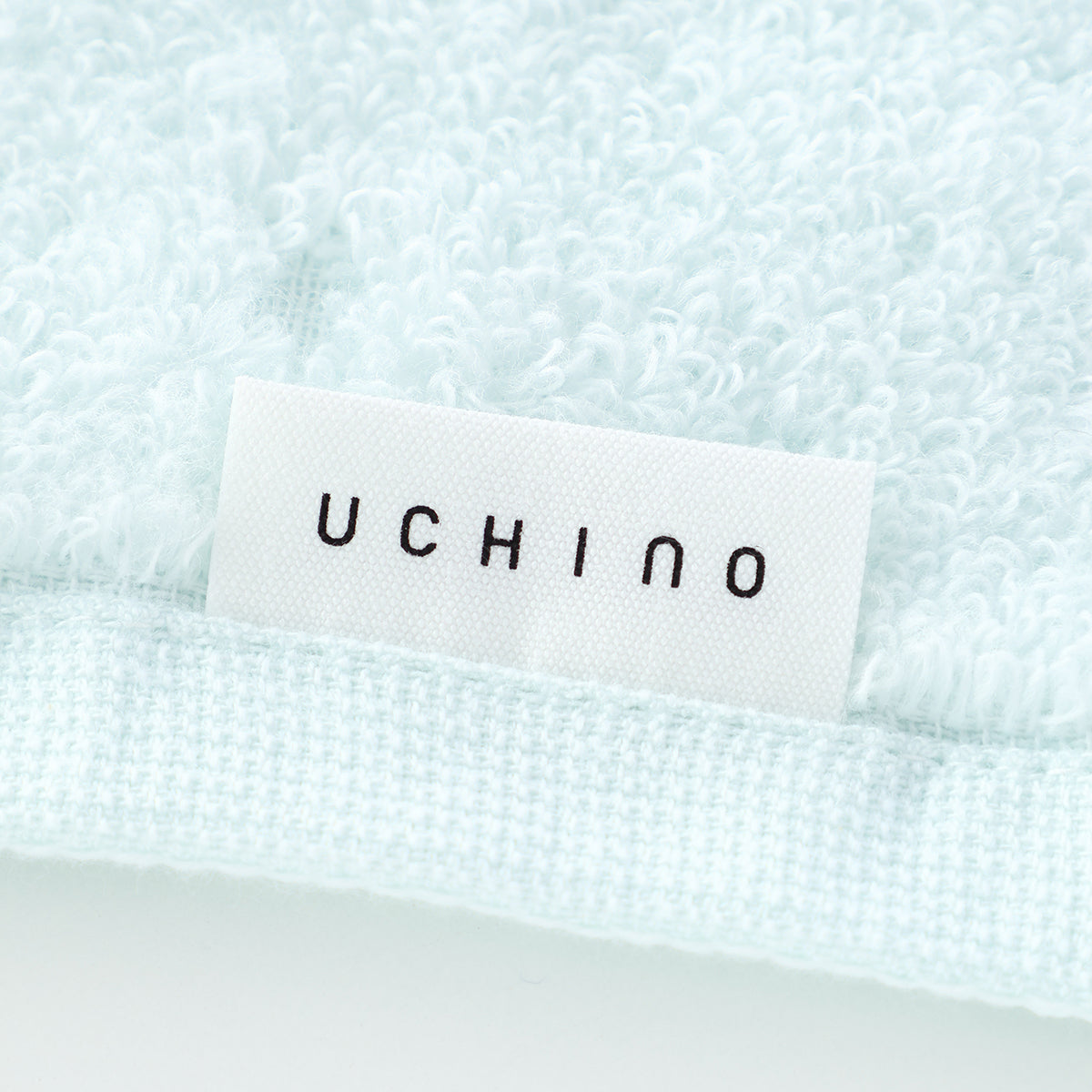 Fuwafuwa Gauze Dot face towel in Blue