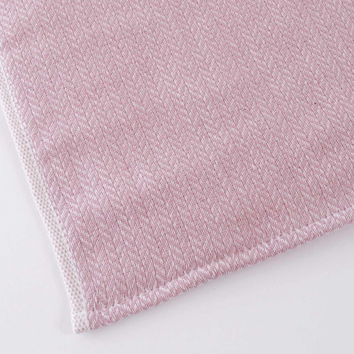 Wine-dyed Organic Gauze guest towel in Pink