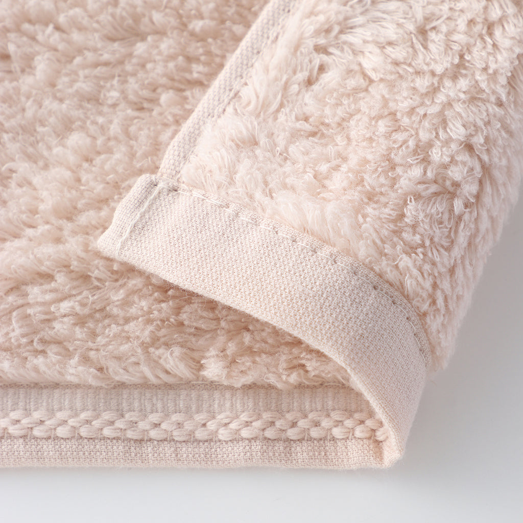 Super Marshmallow face towel in Beige