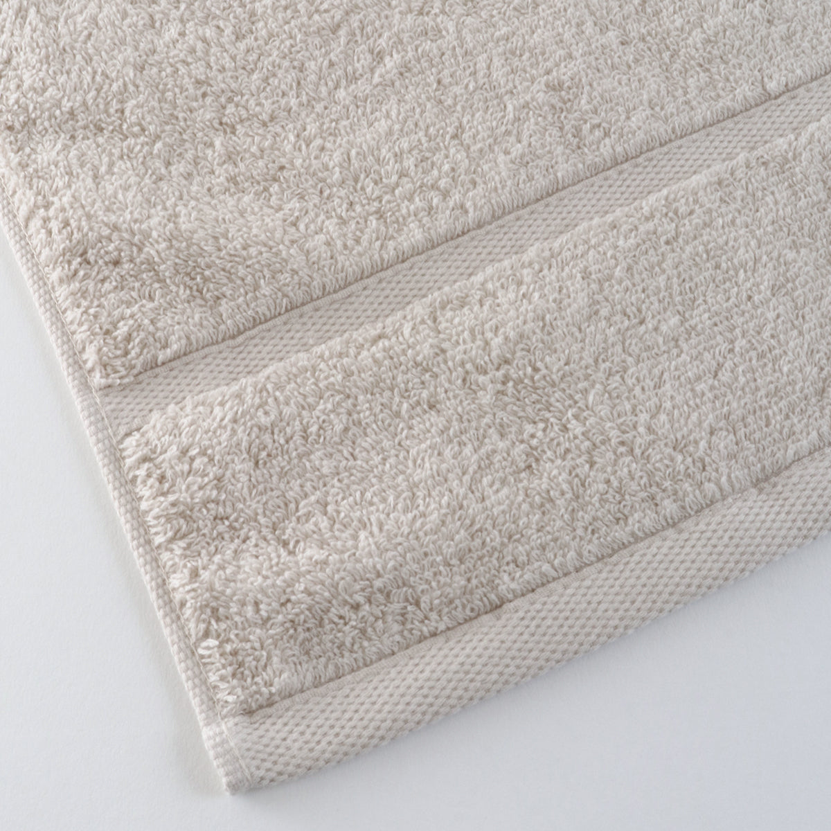 Quick Dry Tint bath towel in Beige