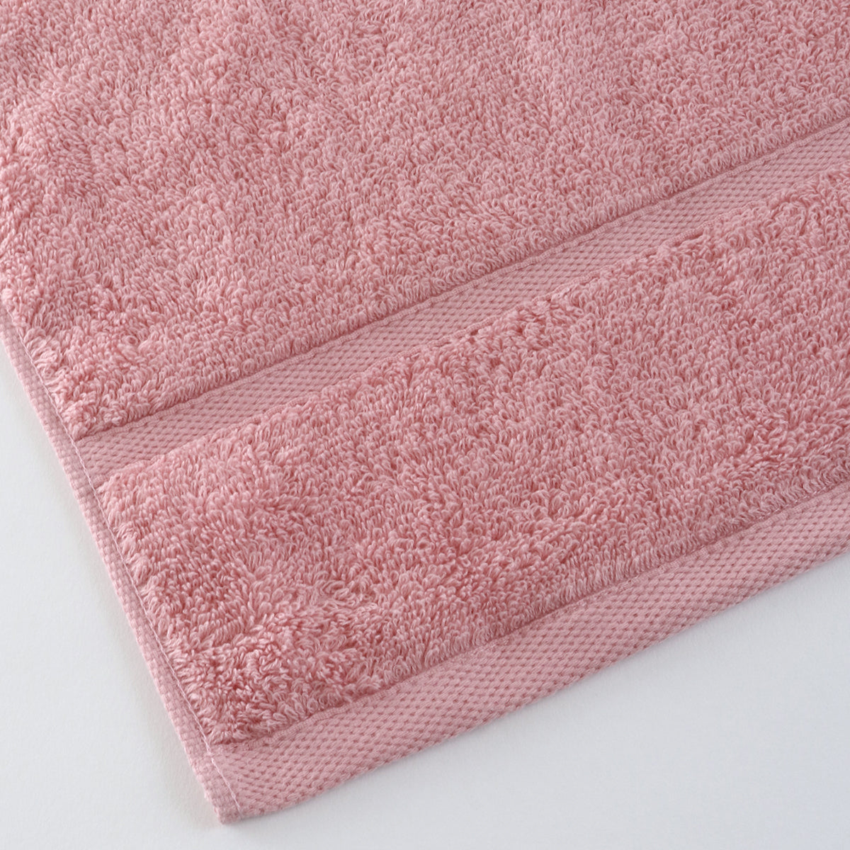 Quick Dry Tint bath towel in Pink