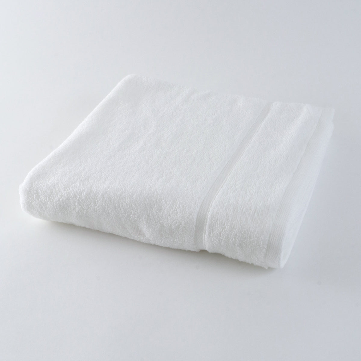Quick Dry Tint bath towel in White