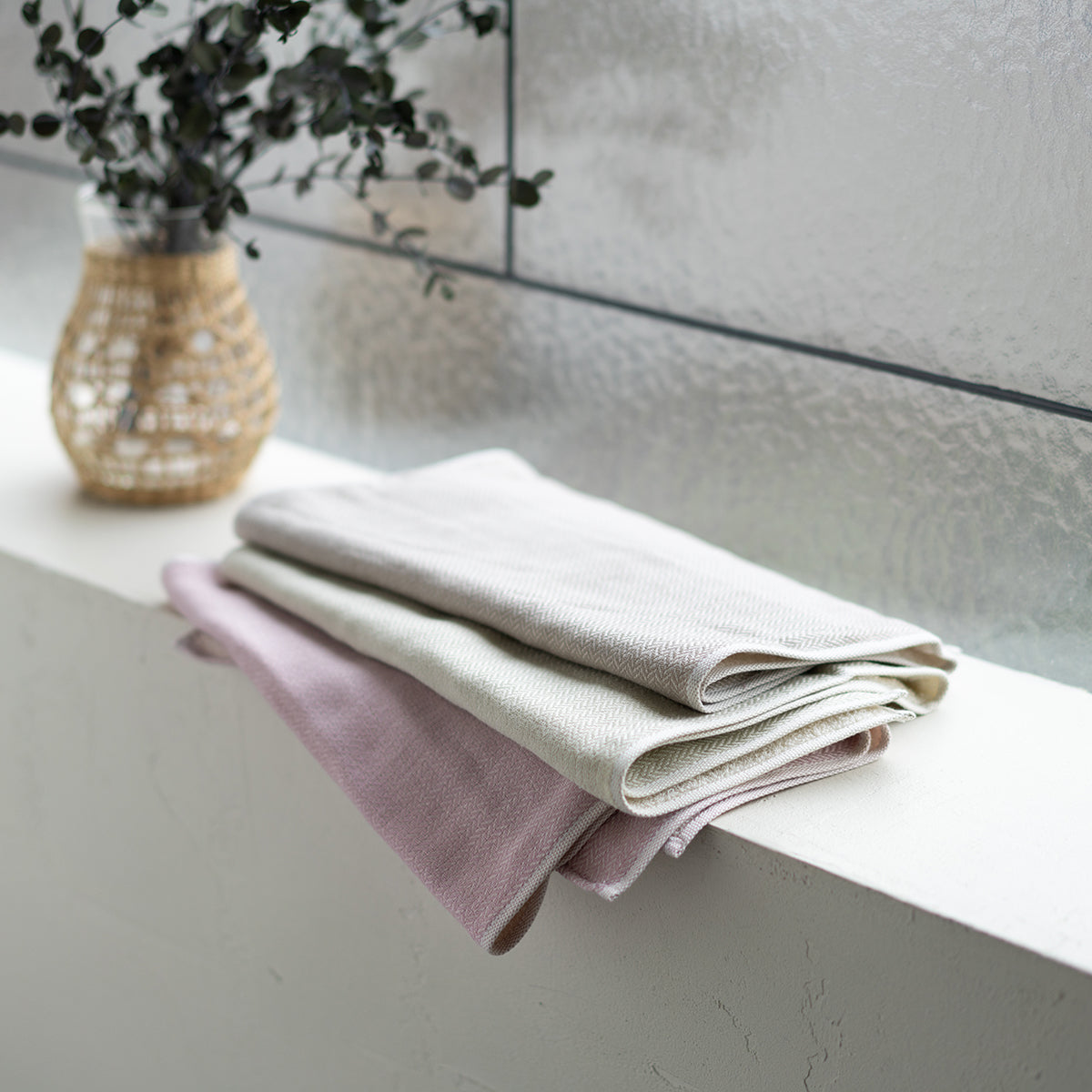 Wine-dyed Organic Gauze face towel in Pink
