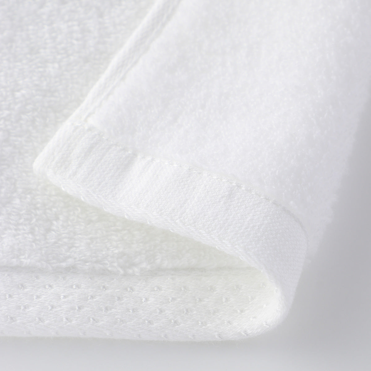 Fuwafuwa Color bath towel in White