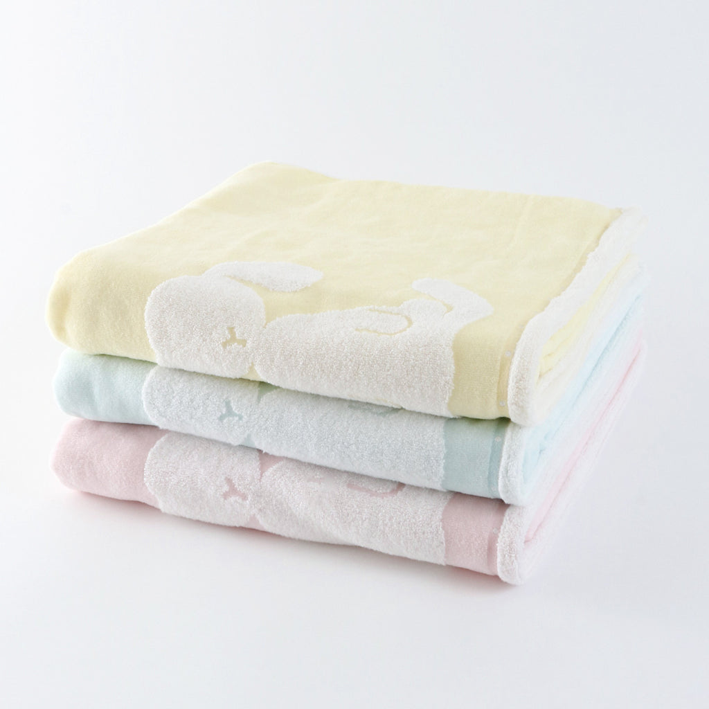 Fuwafuwa Bunny bath towel in Light Blue