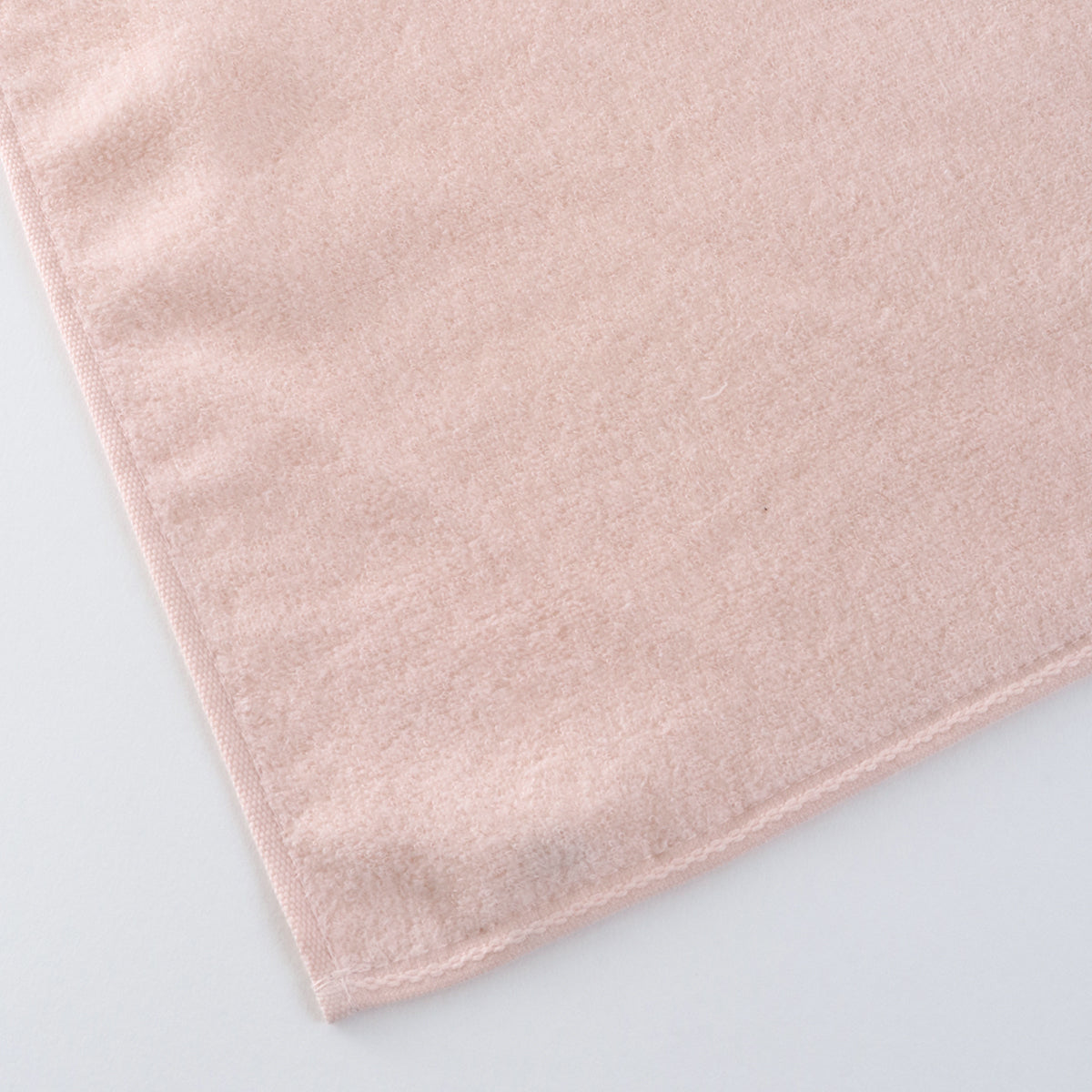 Airy Touch bath towel in Pink
