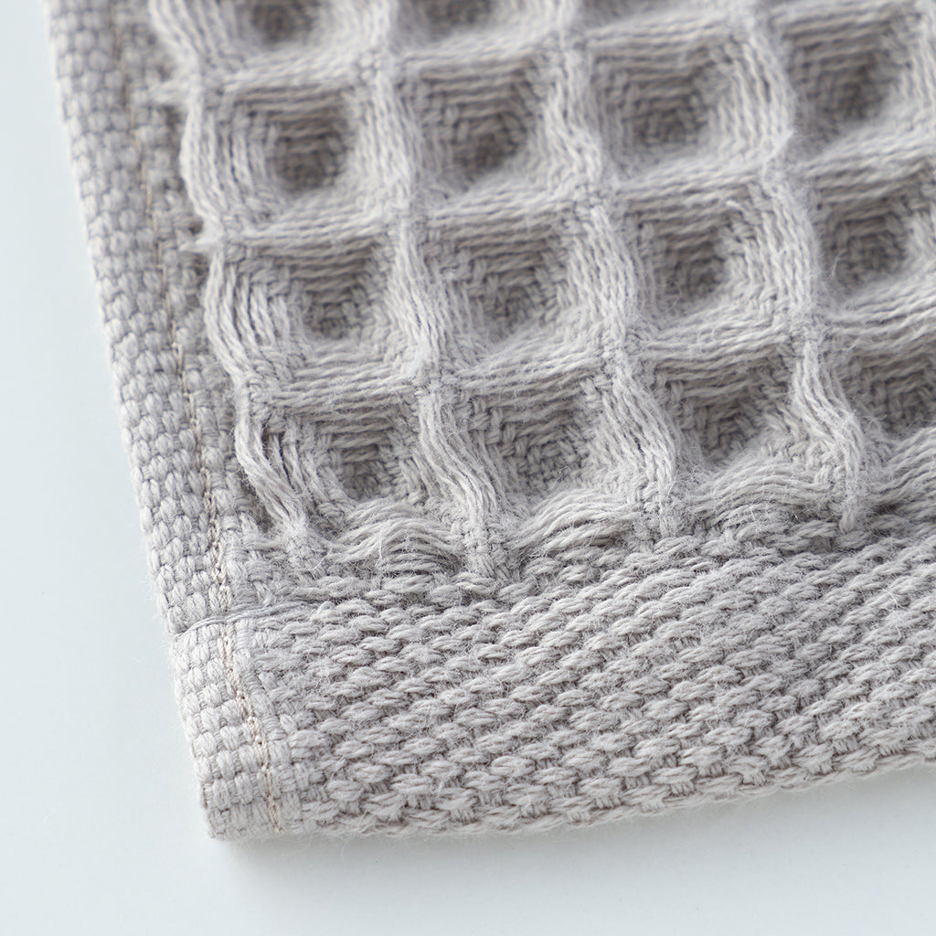 Air Waffle bath towel in Grey