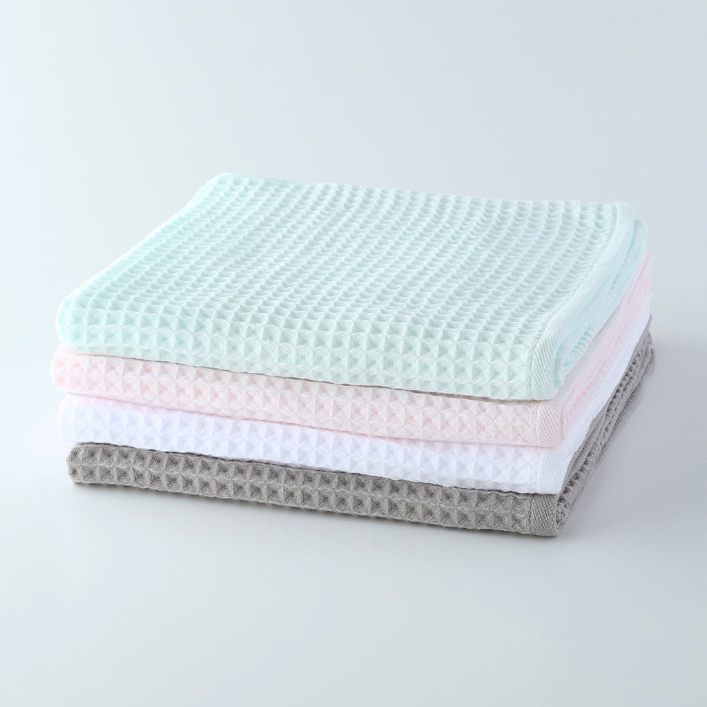 Air Waffle bath towel in Grey