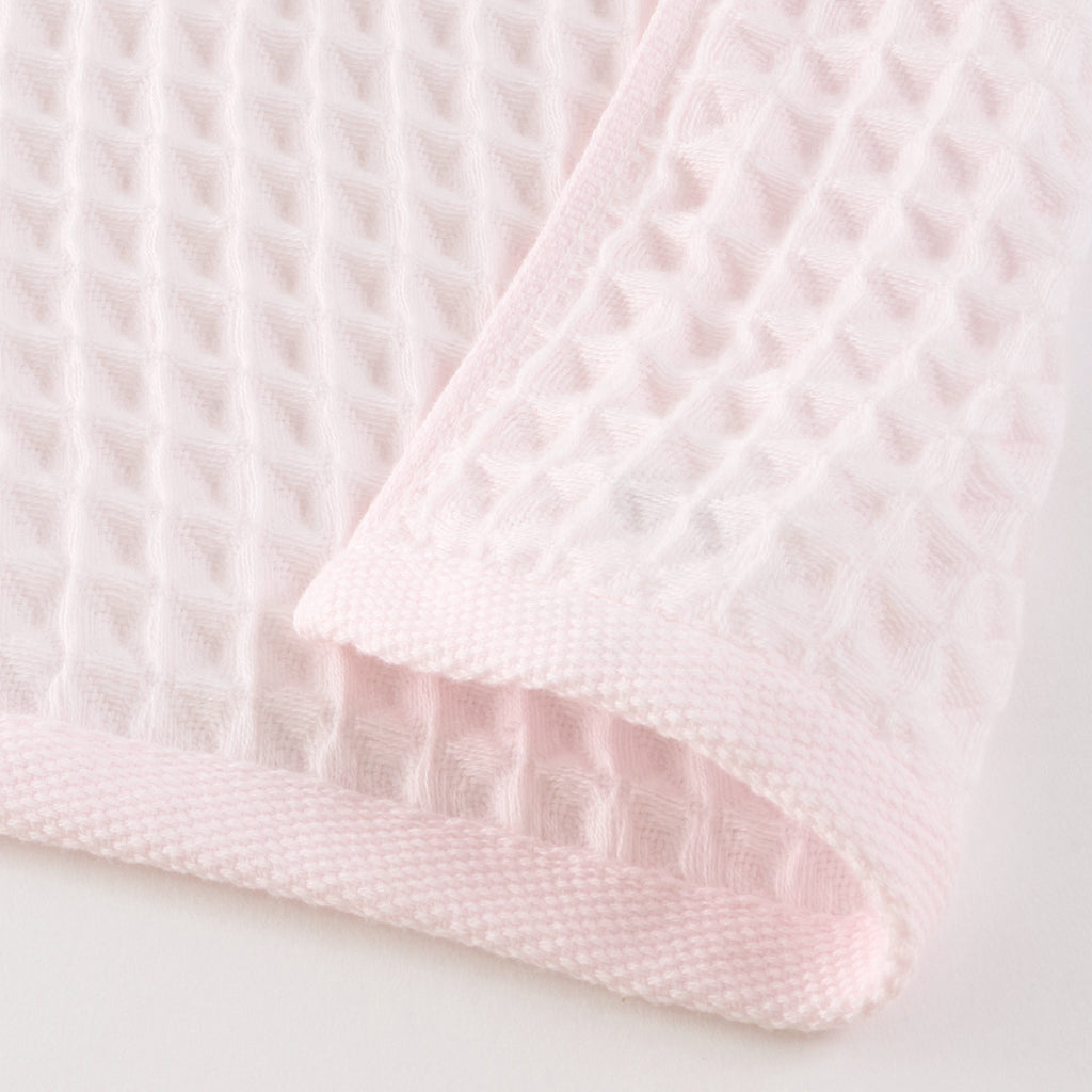 Air Waffle bath towel in Pink