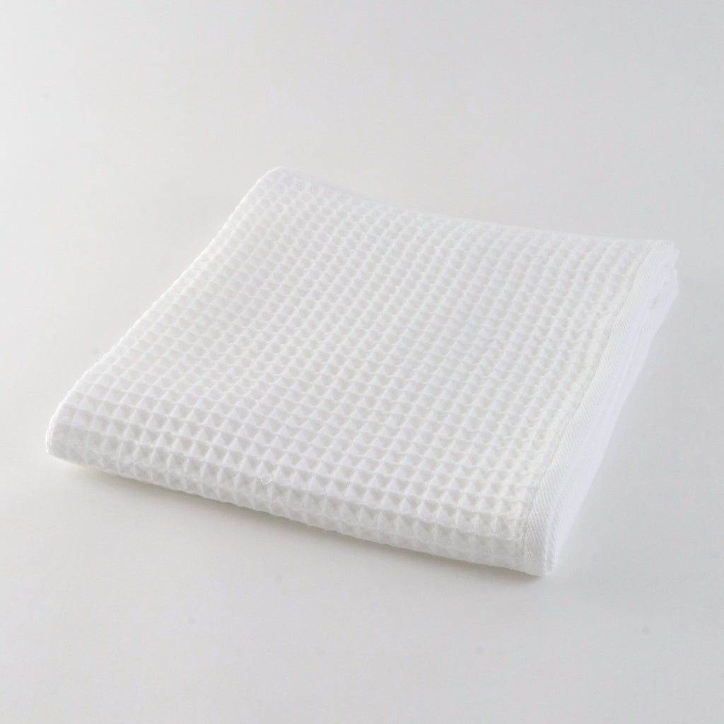 Air Waffle bath towel in White