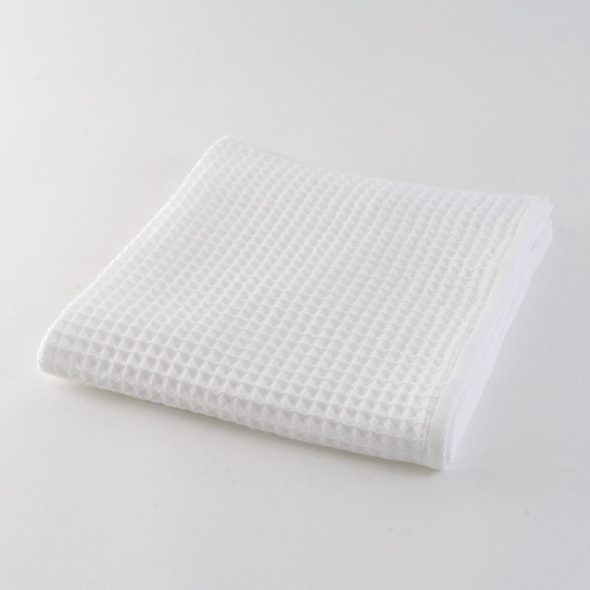 Air Waffle bath towel in White