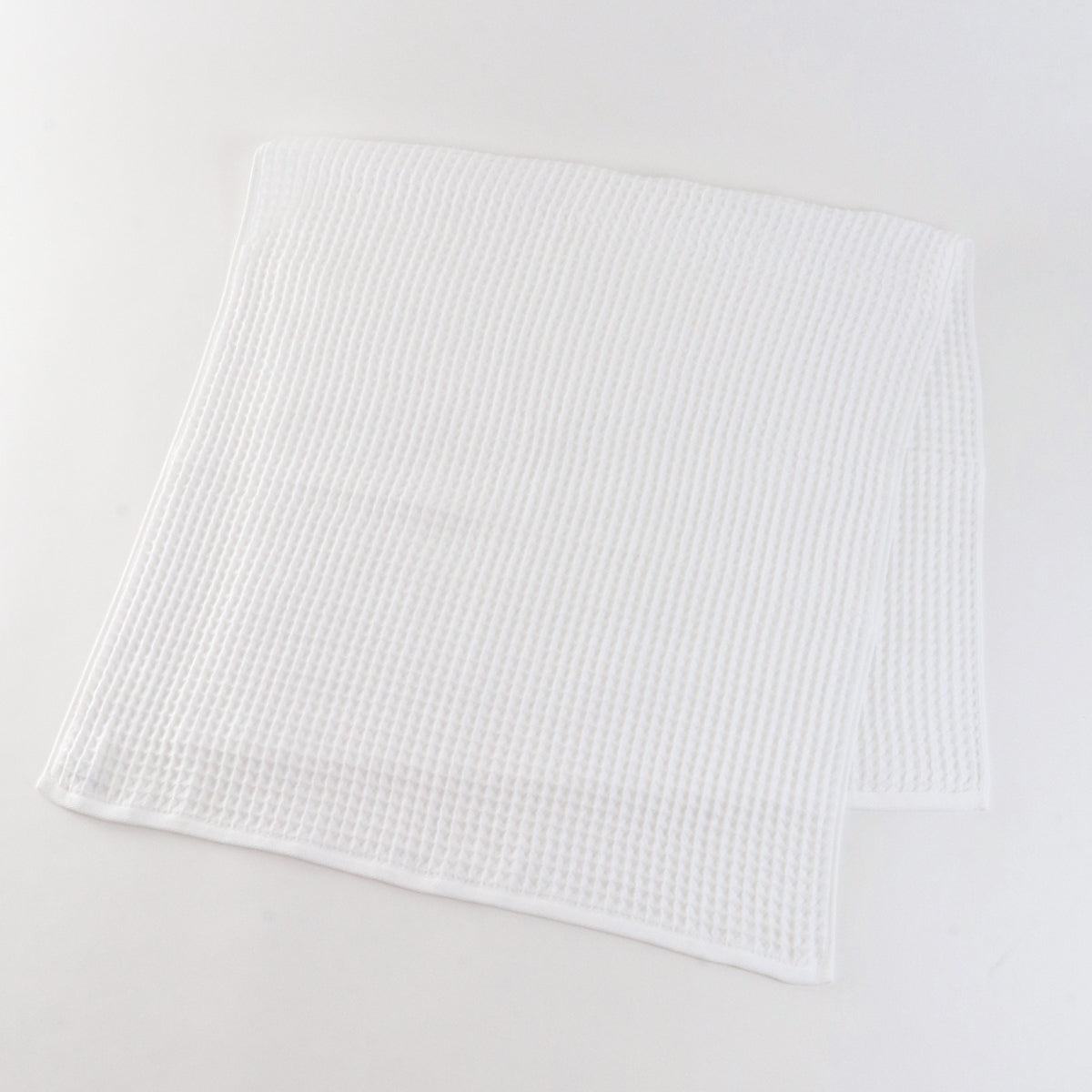 Air Waffle bath towel in White