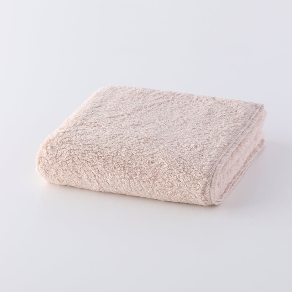 Super Marshmallow small bath towel in Beige